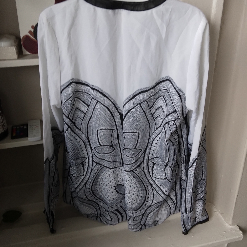 Top - Picture 3 of 3